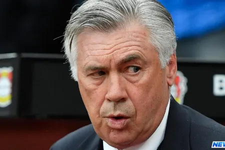 Tanınmış baş məşqçi futbolçulara şokolad yeməyi tapşırıb