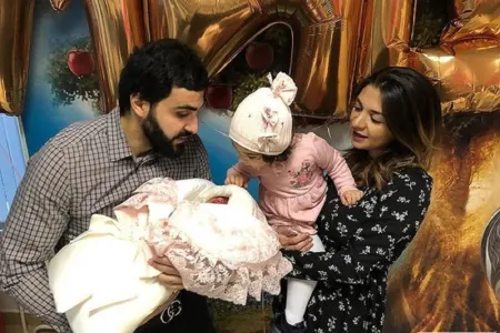 Erməni̇yə ərə gedən Leylanın yeni̇ doğulmuş qızı i̇lə fotoları