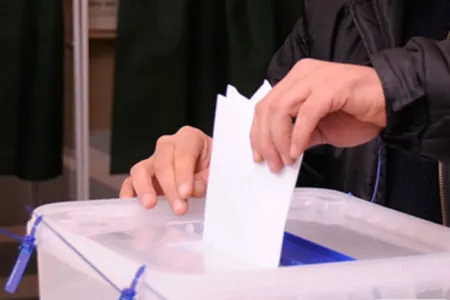 Gürcüstan prezidentini seçir