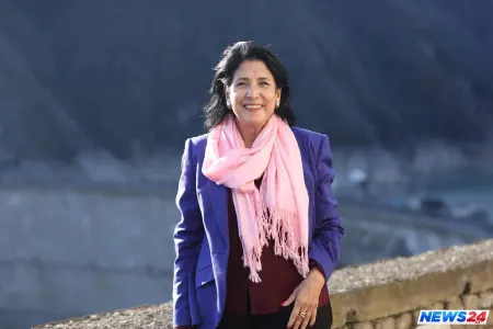 Gürcüstan ilk qadın prezidentini seçdi