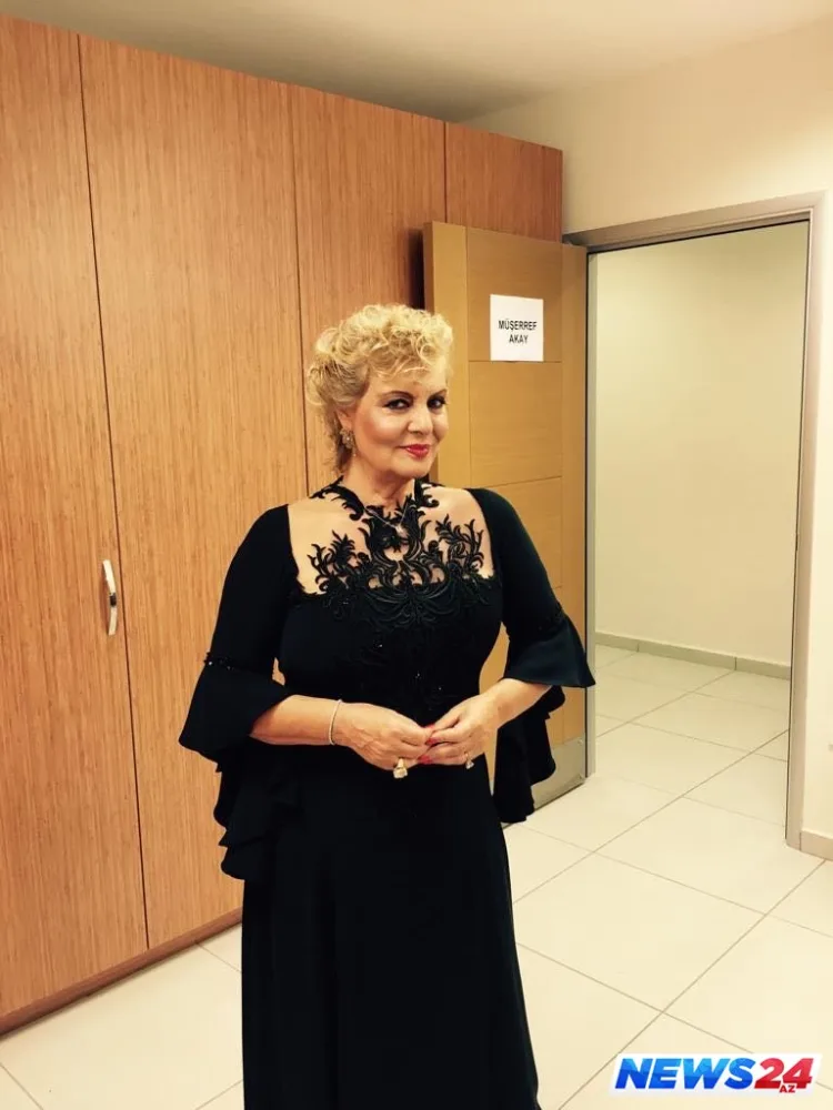 Müşerref Akay azərbaycanlı sənətçilərlə konsert verəcək