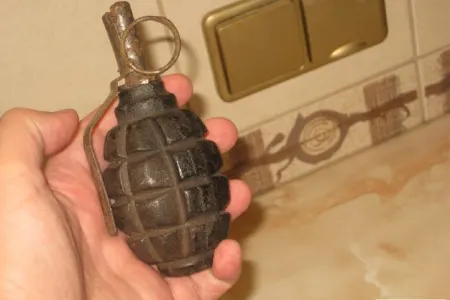 Bakı sakini tapdığı qumbaranı polisə təhvil verib