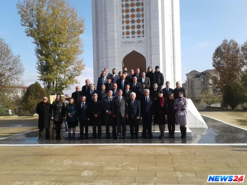 Hüseyn Cavidlə Mikayıl Müşfiqin görüşü səhnələşdirildi - FOTO - VİDEO