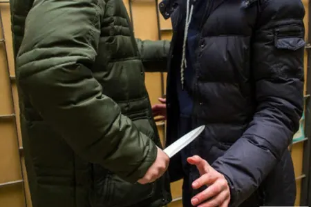 Bakıda universitetdə dəhşətli hadisə: gənc oğlan tələbə yoldaşını tualetdə bıçaqladı