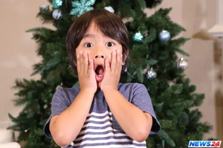 Dünyanın ən zəngin bloqerinin 7 yaşı var imiş