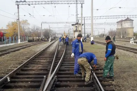 Hacıqabul stansiyasında yeni yoldəyişənlər quraşdırılır - FOTO