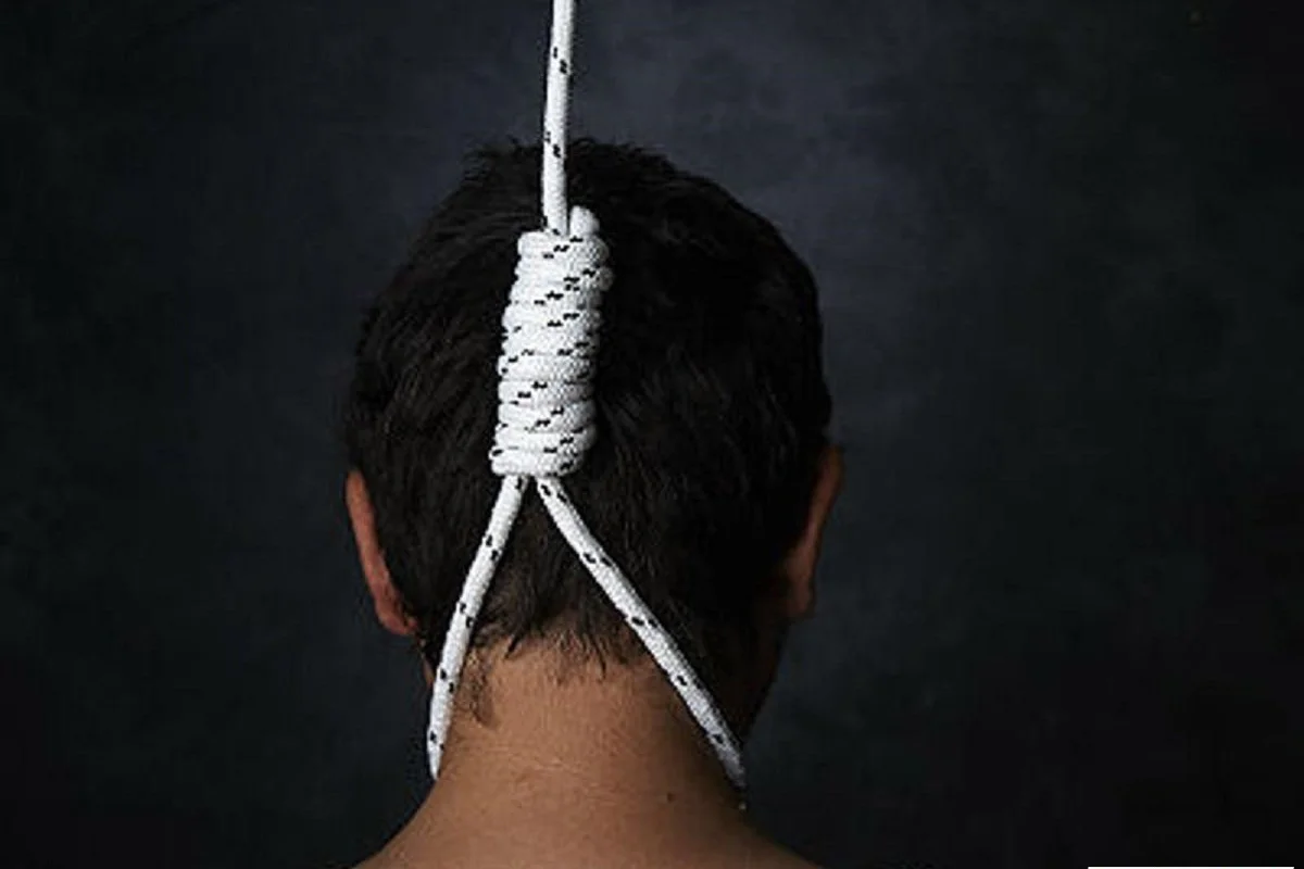 Sumqayıtda 26 yaşlı gənc yaşadığı evdə özünü asdı