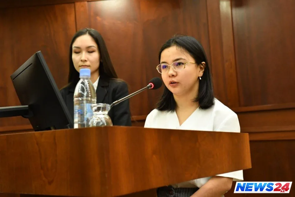 Hüseyn Cavidin şeirləri qazax dilində çap olunub - FOTOLAR