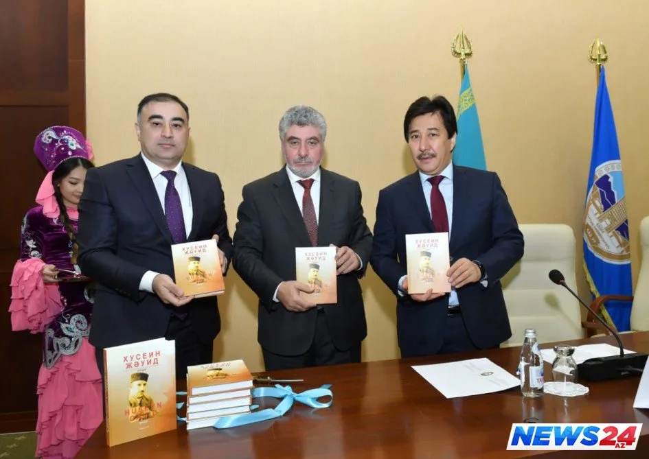 Hüseyn Cavidin şeirləri qazax dilində çap olunub - FOTOLAR