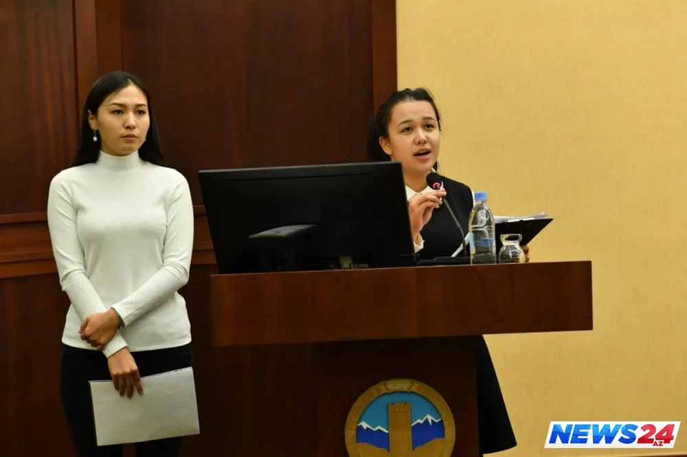 Hüseyn Cavidin şeirləri qazax dilində çap olunub - FOTOLAR