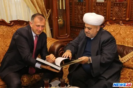 Şeyxülislam Allahşükür Paşazadə Gürcüstanın Azərbaycandakı səfirini qəbul edib