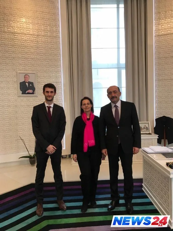 Əbülfəs Qarayev Ceyhun Hacıbəylinin Bakıda səfərdə olan varisləri ilə görüşüb