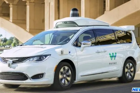 Dünyanın ilk pilotsuz taksi servisi istifadəyə verildi – Video