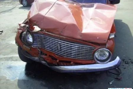 "BMW" və "VAZ-21011" toqquşdu- Yaralılar var