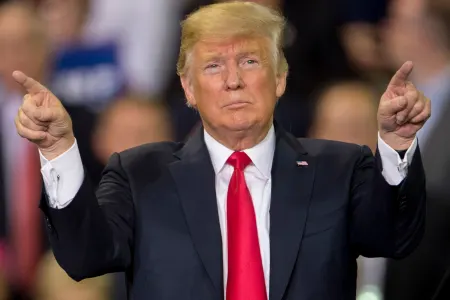 “Fransızlar məni istəyir” – Tramp