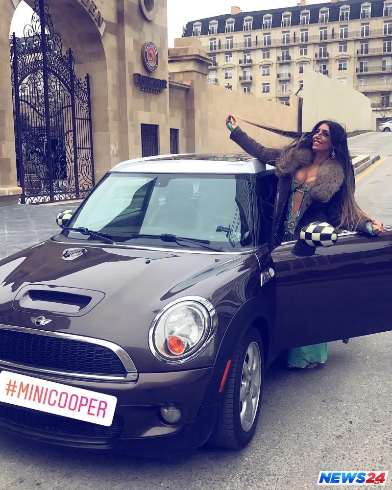 Renka özünə yeni maşın aldı - FOTO