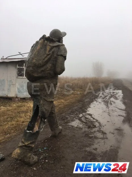 Nikol Paşinyanın heykəli dağıdılıb - FOTO