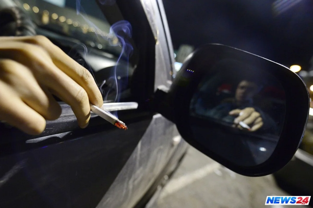 Prezident taksidə siqaret çəkənlərin cərimələnməsini nəzərdə tutan qanunu imzalayıb