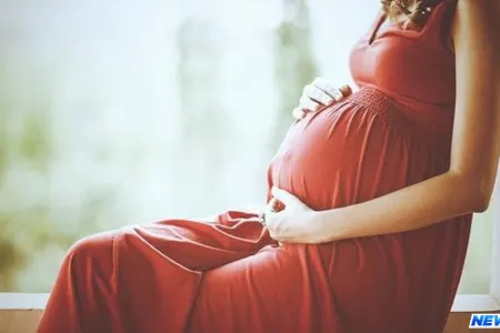 Lənkəranda ana yeddi aylıq uşağını bətnində öldürdü