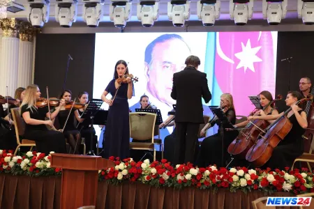 Rusiyada Heydər Əliyevin xatirəsi anılıb - FOTOLAR