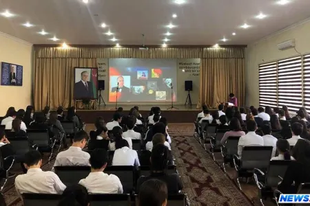 Ümummilli lider Heydər Əliyevin xatirəsi məktəblərdə də anılıb