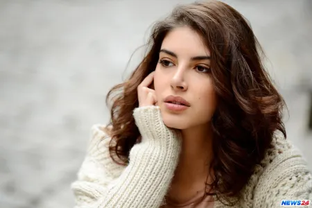 Tanınmış aktrisaya şok - 112 min təzminat ödəyəcək