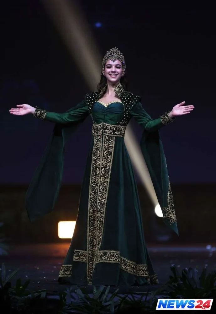 "Hürrəm Sultan" Miss Universe 2018 - in podiumunda - FOTOLAR