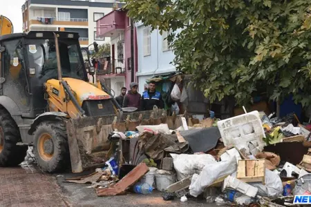 Evindən 22 “KamAZ” zibil çıxdı - FOTO