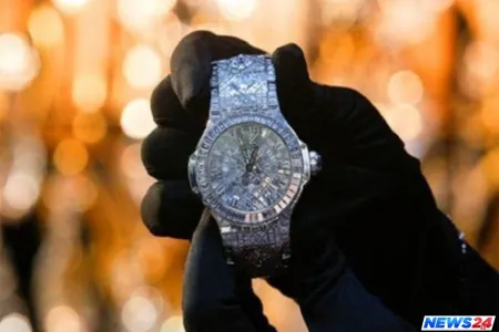 Azərbaycanda vəzifəli şəxsin saatı oğurlandı - 2 minlik