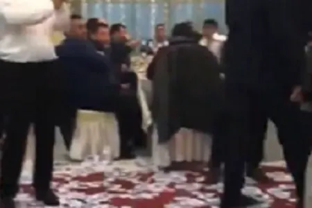 Rusiya azərbaycanlıları toyda pulu xəzəl kimi səpdilər — VİDEO