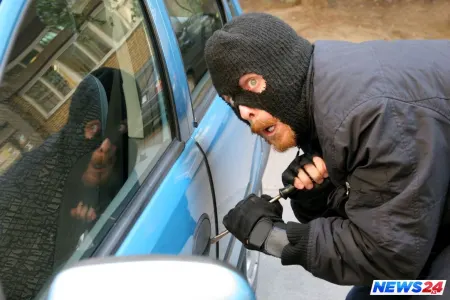 Bakıda avtomobillərdən oğurluq edən şəxslər saxlanılıblar
