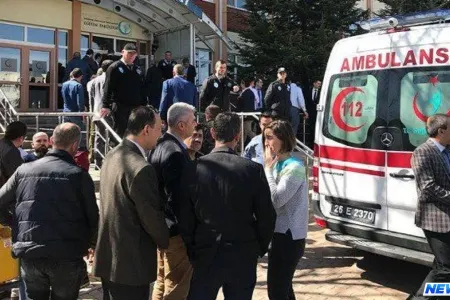 Azərbaycanda məktəbin qarşısında QANLI HADİSƏ: Şagirdlər bir-birini BIÇAQLADI