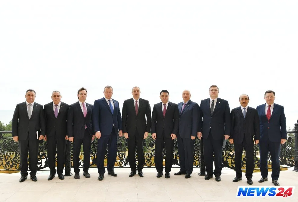 Prezident İlham Əliyev Rusiyanın Həştərxan vilayətinin nümayəndə heyətini qəbul edib - FOTO