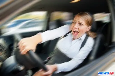 Bakıda qadın sürücünün avtomobili yük maşınına çırpılması nəticəsində ölüb