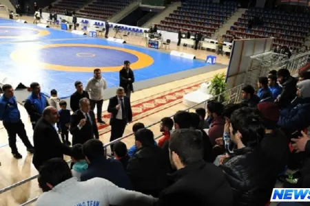 Federasiya rəsmisi güləşçilərin Azərbaycan çempionatındakı çıxışlarını tənqid edib