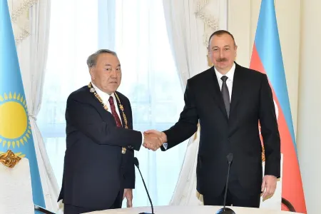 Nursultan Nazarbayev Prezident İlham Əliyevi doğum günü münasibətilə təbrik edib