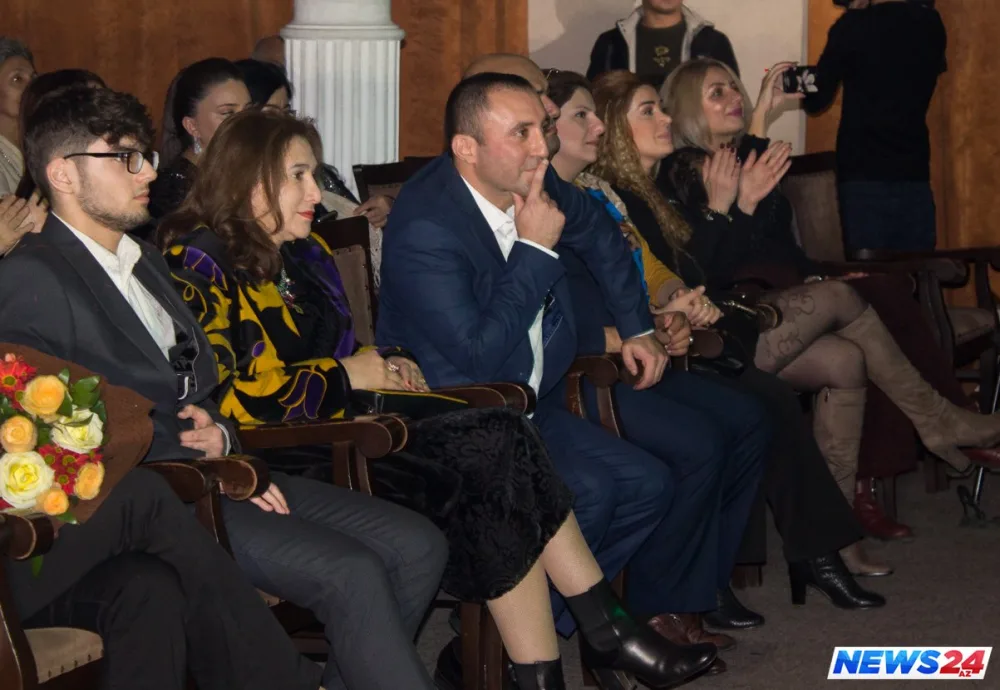 Nail Naiboğlunun "Gülüm" konserti baş tutdu - FOTOLAR