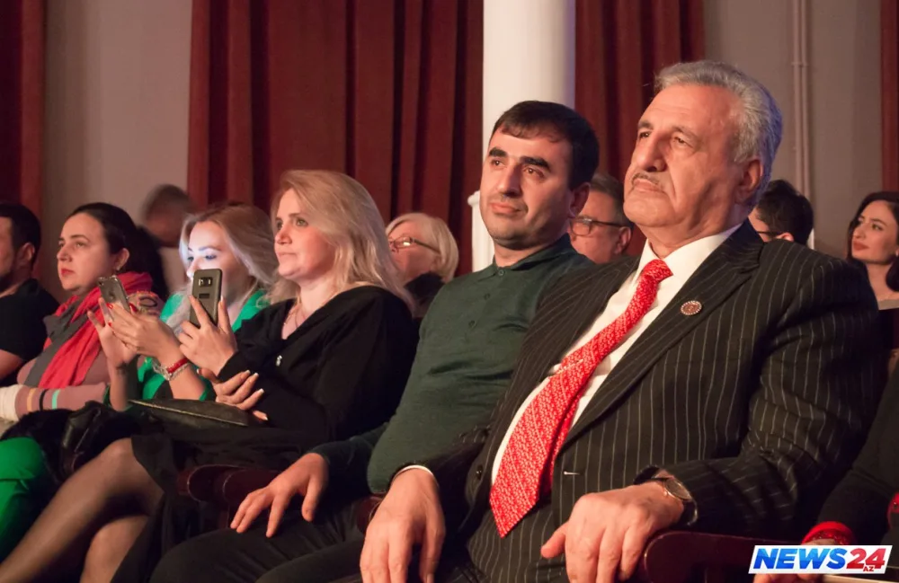 Nail Naiboğlunun "Gülüm" konserti baş tutdu - FOTOLAR