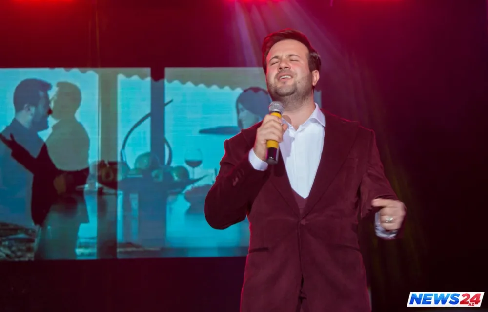 Nail Naiboğlunun "Gülüm" konserti baş tutdu - FOTOLAR