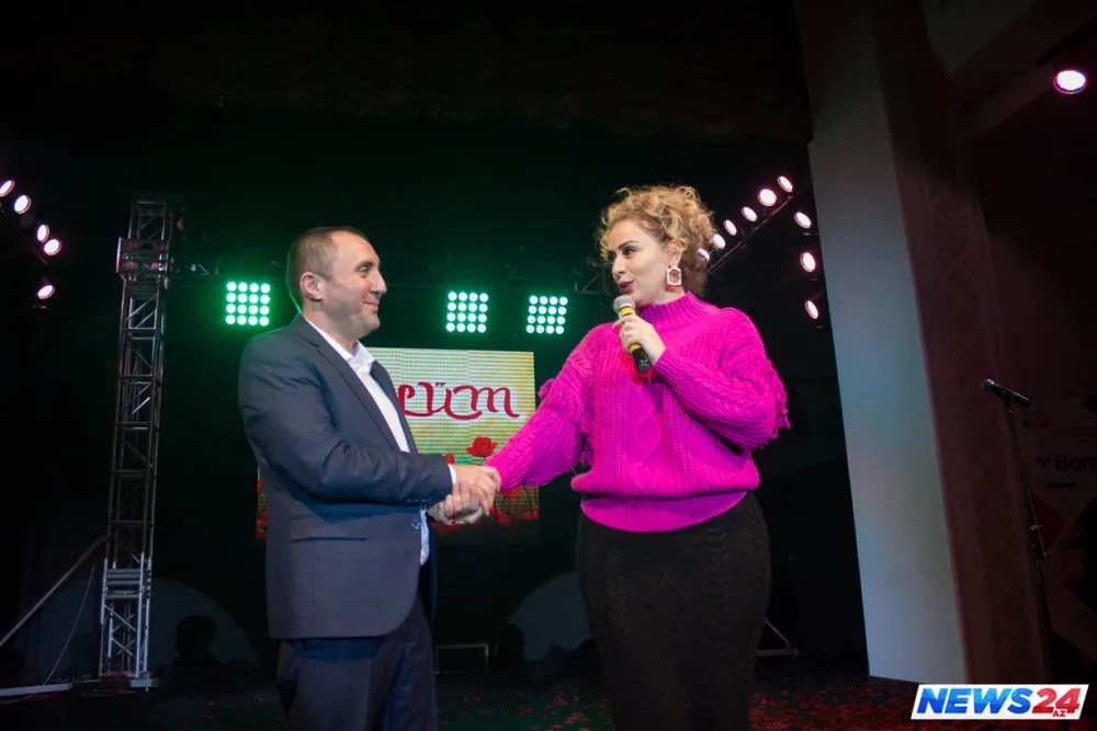 Nail Naiboğlunun "Gülüm" konserti baş tutdu - FOTOLAR
