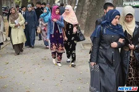 Tacikistanda hicab qadağası
