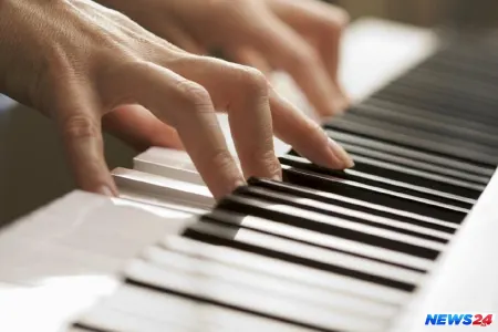 Çinli qız “Sarı gəlin” mahnısını ifa edib - VİDEO