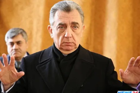 Eldar Əzizov: "Bu müəssisələr Bakıdan kənara çıxarılacaq"