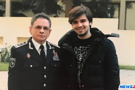 Murad atasının fotosunu paylaşıb təbrik etdi: "Milli Qəhrəman"