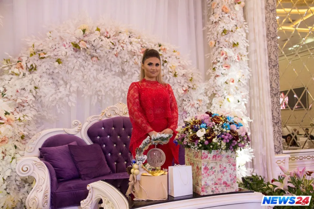 "Bunu pul yığmaq üçün etməmişəm" - Şəbnəm Tovuzlunun ad günüdən - FOTOLAR - VİDEO