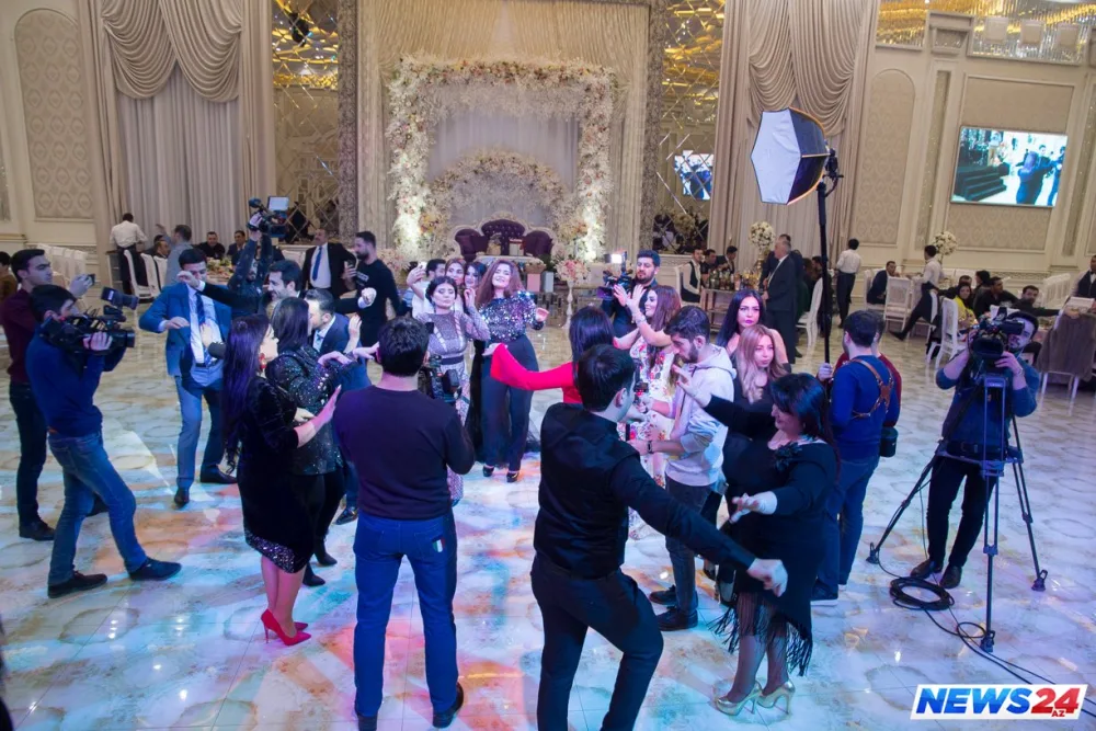 "Bunu pul yığmaq üçün etməmişəm" - Şəbnəm Tovuzlunun ad günüdən - FOTOLAR - VİDEO