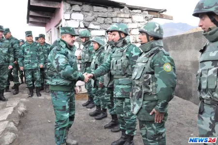 General Ermənistanla sərhədə getdi