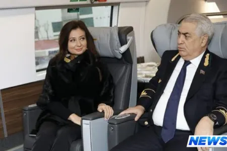 Bakı-Gəncə sürət qatarı ilk reysə çıxdı - FOTO