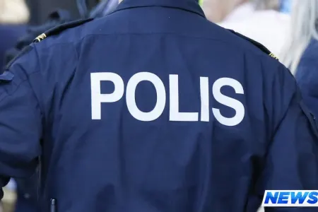Bakıda polis bıçaqlanıb