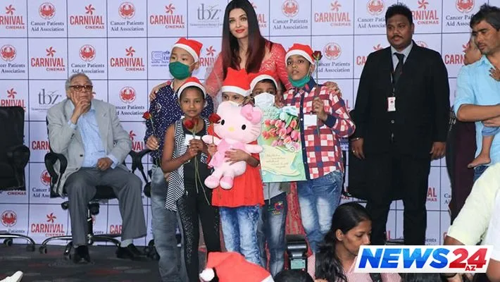 Məşhur aktrisa xəstə uşaqları sevindirdi - FOTO